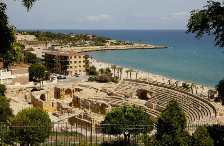 Escapada en Tarragona: cómo combinar descanso, gastronomía y planes activos