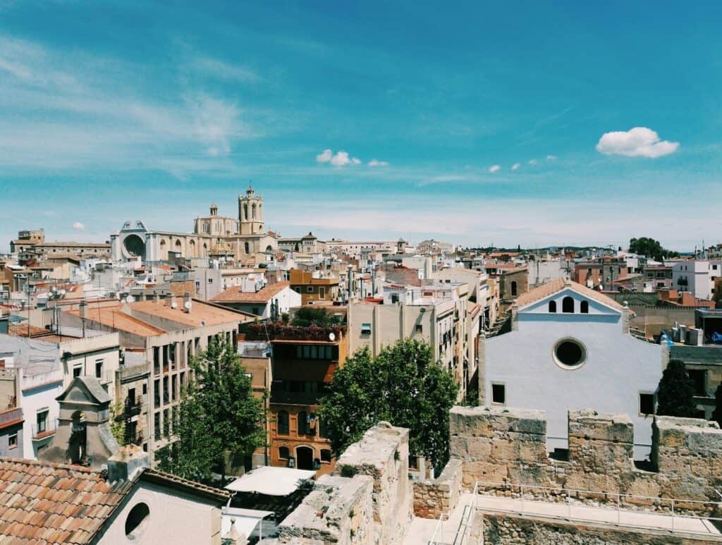 Escapada en Tarragona: cómo combinar descanso, gastronomía y planes